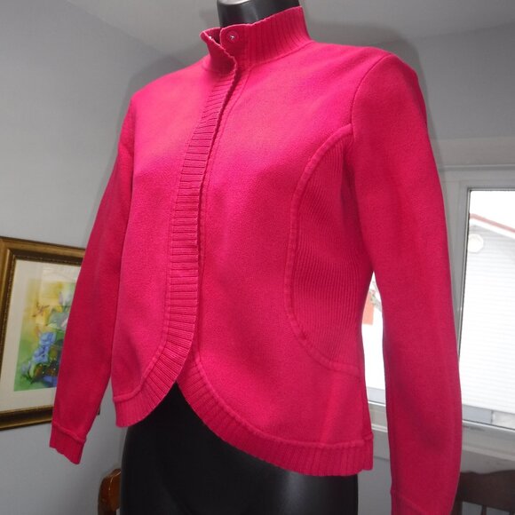 Raspberry Red Snap Cartigan size US small - Picture 4 of 8